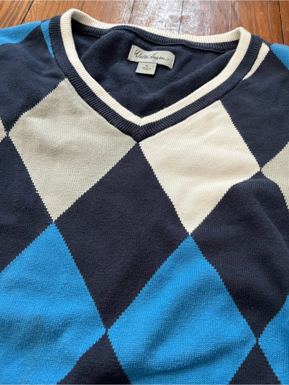 Walter Hagen Navy Blue White and Bright Blue Argyle V-Neck Sweater